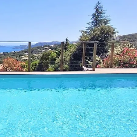 Paradiso T3 Vue Piscine Partagee ポルトヴェッキオ